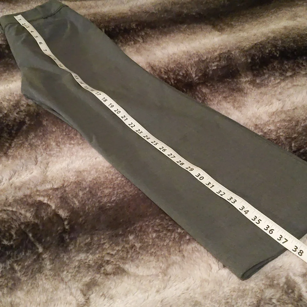 Ann Taylor Petite Pants - Picture 3 of 3